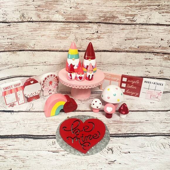TARGET Bullseye Gnome Valentines Day Decor Bundle - Picture 1 of 8